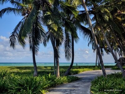 Madeline_Babe kullanıcısının beach breeze and sea 🏖👙 albümü -  4 fotoğraf