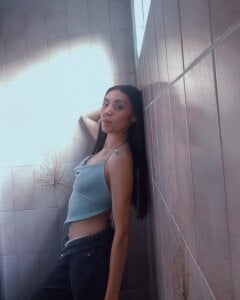 Laia_Price A LITTLE ABOUT ME Photo 2
