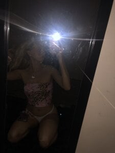 MadeYaLookx's XXX Nude Photo 2