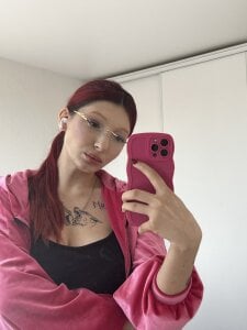 Alissa_kiss i’m Pic 2