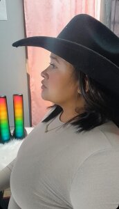 bustyy_juicy 🌸💗happy new year 2026 Pic