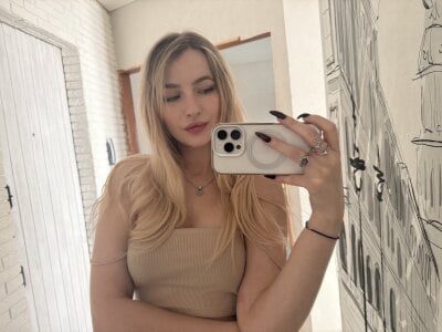 AlexaMoonshine Public  7. fénykép