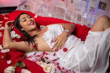 Your woman on Valentine's Day 👄💘🔥 de MadisonFox1  Imagens