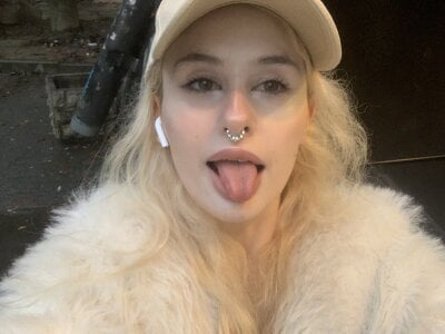 MilaElin Public Pic 5