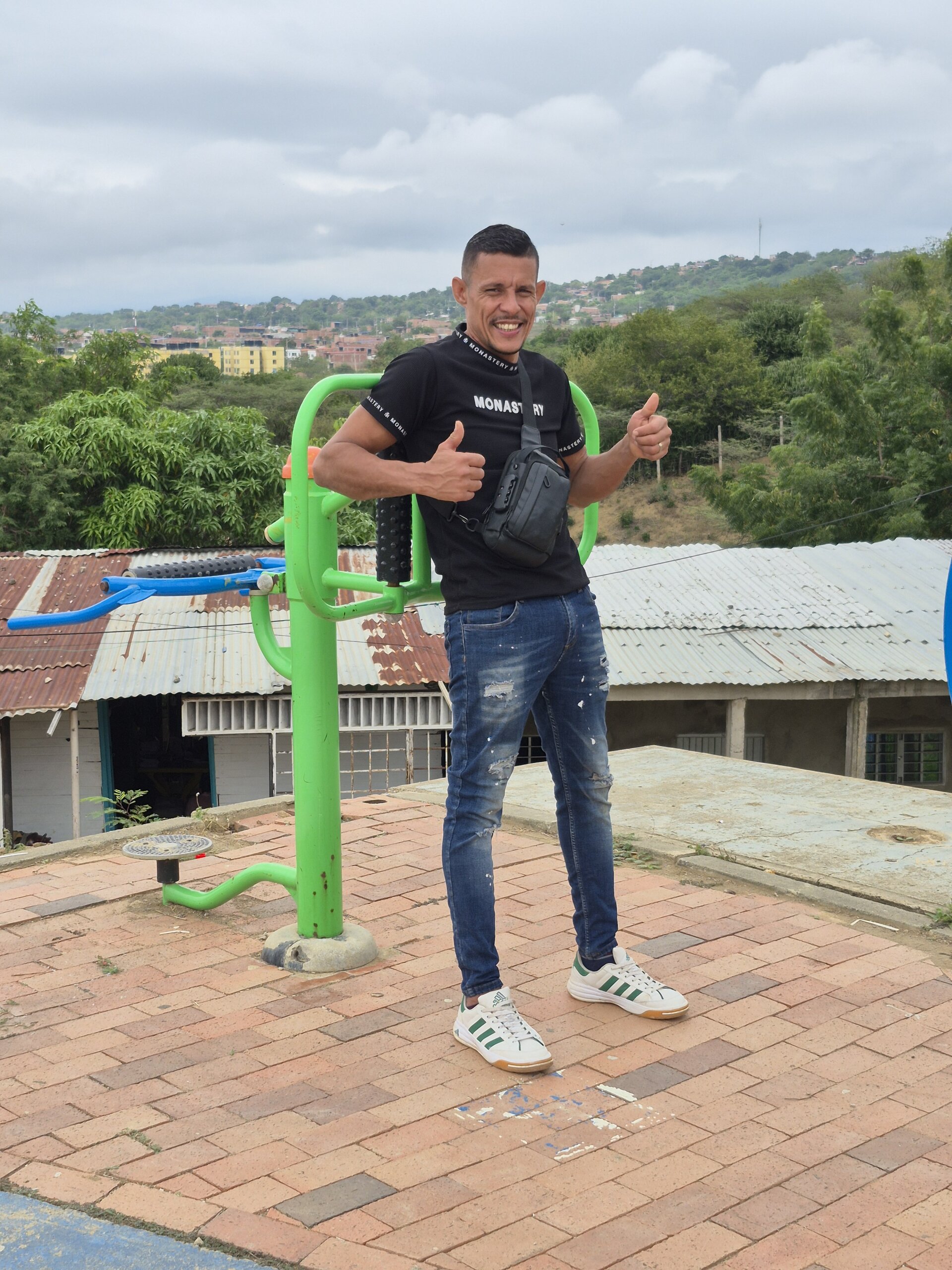 juanmaur22 Un momento en el aire libre টি ছবি