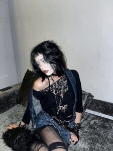 SarahVampy Public Pic 2