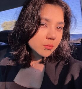 KhalilahGreis I want to get into your heart❤️ Pic