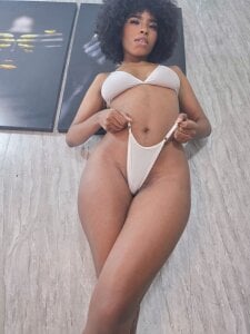 Nini_Beyker White 🤍 Pic 3