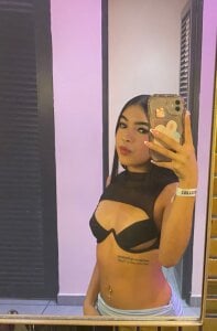 salome_ferrari me Kuva