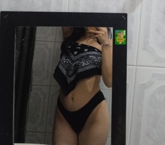 zoe-moreauPublic图片