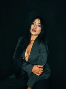 yaya_2419 Public Pic 5