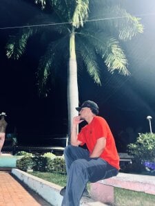 Leon_Hotx Public Pic 5