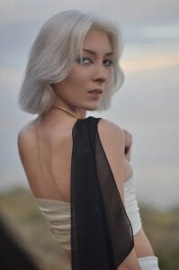 JanneAtop white tiger зображення