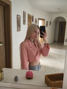 CherrylHolme Public Pic 7