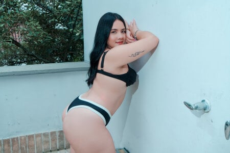 ninamonroy Public slika 2