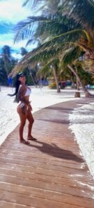 _Mia_Brunette_