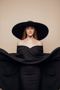 KateRedgar In black outfits зображення 3