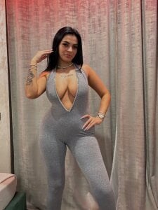 NikkyStyle Your Fav Gym Baddie Pic 3