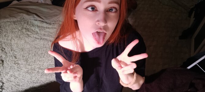 LittleFoxHole Sweet Molly Pic 3