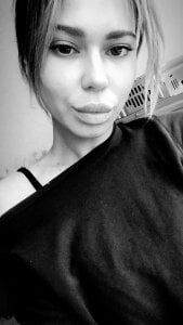 SaraRoushen Public Immagine  4