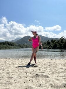 lucy_neil sexy beach Pic 2