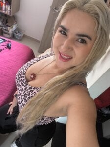 violet-grey Public slika 2