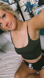 prettylilandrea Public Pic 4