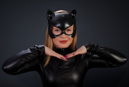 Chloe_Richardson Trick or eat me? 사진 3