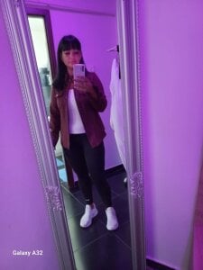 Ella_sweety00 Public Pic 5