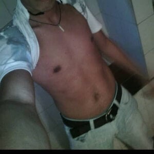 VergMorey24 yo টি ছবি