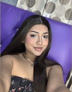 Melany_Latrans Public Pic 3