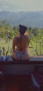 penelope_yogi Public Pic 3