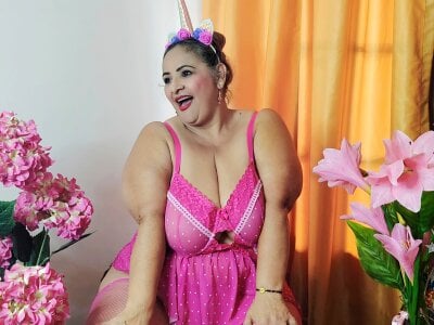 BBW_salome Halloween Pic 4