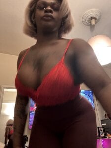 MizzErotixxxa4k Check me Pic 2