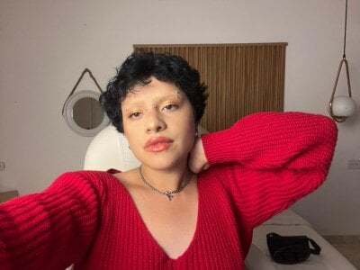 New haircut de Alaska_deluxe  4 Imagens