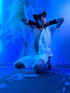 Naughty kitten de Leo_Glow  3 photos