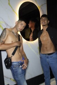 darwinandbrayann Hot coffee, intense glances… and two guys who know how to start the day right ☕🔥 Pic 5