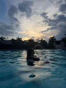 Pool Day💙💦 od Blair_BigTits  2 snímek