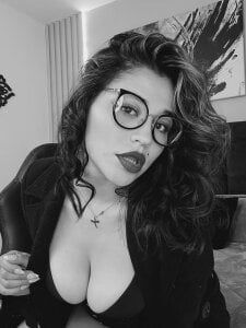 Dakhota_Rouge Soft lights are enough ... 🖤🤍  2. fénykép