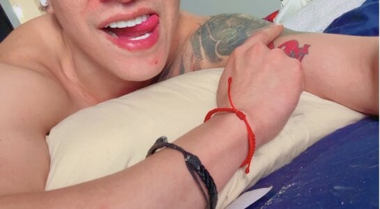 vergNXXL: Yo ( 2 фото)