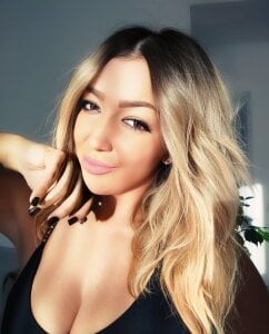 Eve__ Public Billede 5