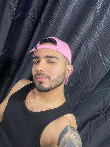 adamhairy pink Immagine  2