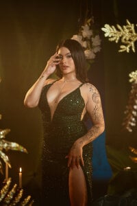 AmyMartinelli My best wishes for this Christmas 🎄 Pic