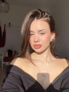 Lorelaai Public зображення 4