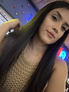 Olivia_Rousett Public Pic 7