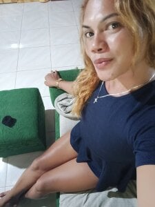 samanthaladyboy Public Pic 2