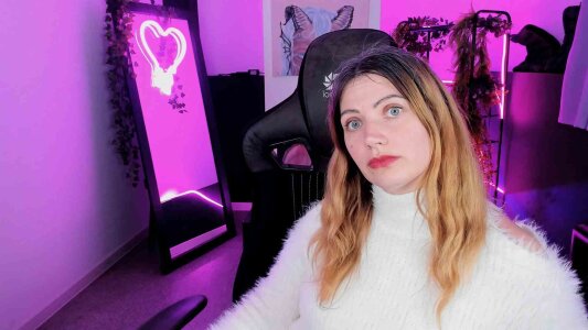 AleksaLaurent helllo Pic 4