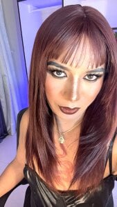 mslilly_croft SHOW LILLY SOME LOVE AND CUM Pic 2