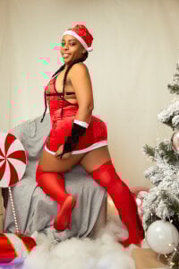 BrianaHazelCUTE PACKAGING, SPICY ATTITUDE🎄✨🎁 Bild