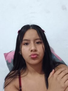 Saray_Cute_v Public зображення